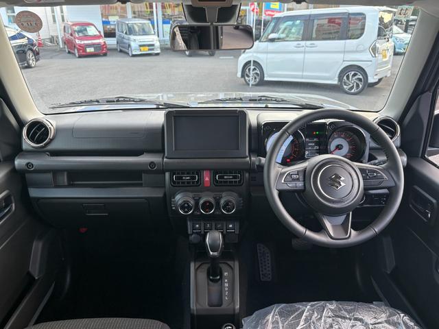 ジムニー XC/衝突軽減/25年BSタイヤ/ クルコン/LEDライト/フォグ/アイドリングストップ/横滑防止/シートヒーター/コーナーセンサー/電格ミラー/ウィンカーミラー/純正16AW/背面タイヤ/スマートキー/スペアキー/取扱説明書/保証書(3枚目)