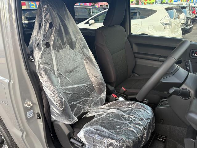 ジムニー XC/衝突軽減/25年BSタイヤ/ クルコン/LEDライト/フォグ/アイドリングストップ/横滑防止/シートヒーター/コーナーセンサー/電格ミラー/ウィンカーミラー/純正16AW/背面タイヤ/スマートキー/スペアキー/取扱説明書/保証書(16枚目)