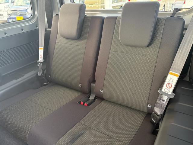 ジムニー XC/衝突軽減/25年BSタイヤ/ クルコン/LEDライト/フォグ/アイドリングストップ/横滑防止/シートヒーター/コーナーセンサー/電格ミラー/ウィンカーミラー/純正16AW/背面タイヤ/スマートキー/スペアキー/取扱説明書/保証書(17枚目)