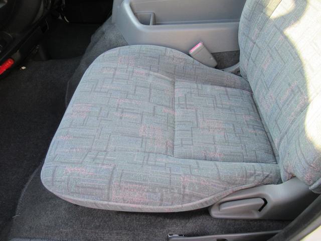 ハイエースワゴン グランドキャビン 4型仕様 LEDヘッドライト REVOシート2脚 車いす移動車 ナビ フルセグTV リアモニター TAW18インチAWキーレス エアロ 9人乗り(25枚目)