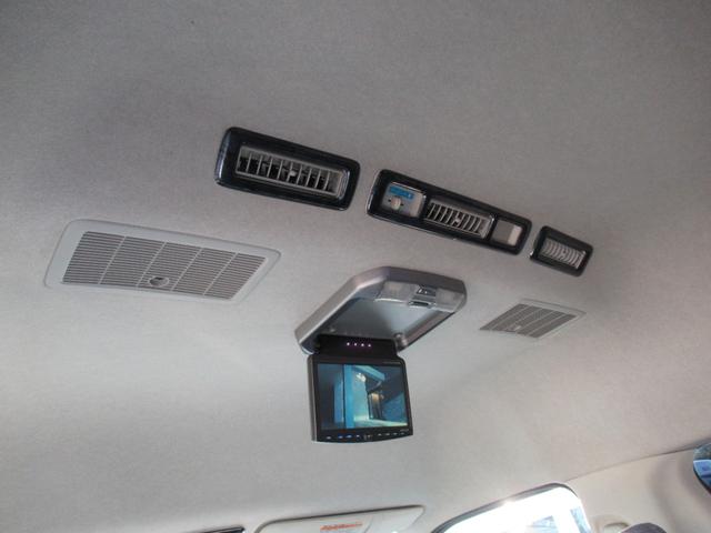 ハイエースワゴン グランドキャビン 4型仕様 LEDヘッドライト REVOシート2脚 車いす移動車 ナビ フルセグTV リアモニター TAW18インチAWキーレス エアロ 9人乗り(29枚目)