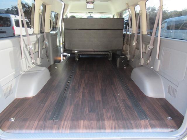 ハイエースワゴン グランドキャビン 4型仕様 LEDヘッドライト REVOシート2脚 車いす移動車 ナビ フルセグTV リアモニター TAW18インチAWキーレス エアロ 9人乗り(38枚目)