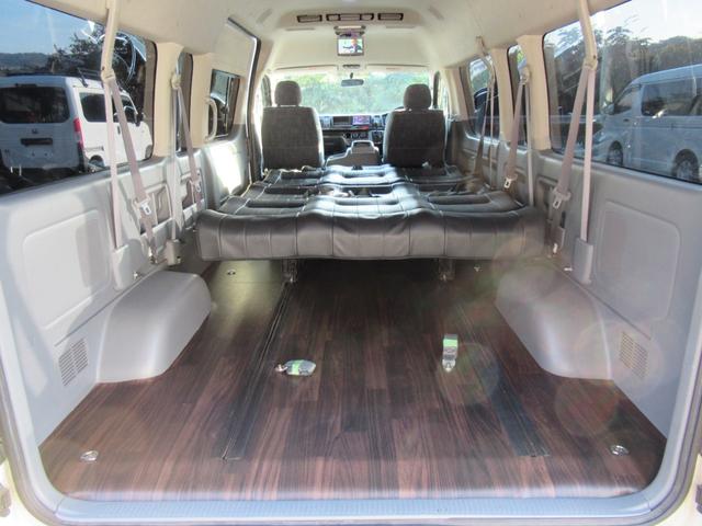 ハイエースワゴン グランドキャビン 4型仕様 LEDヘッドライト REVOシート2脚 車いす移動車 ナビ フルセグTV リアモニター TAW18インチAWキーレス エアロ 9人乗り(40枚目)
