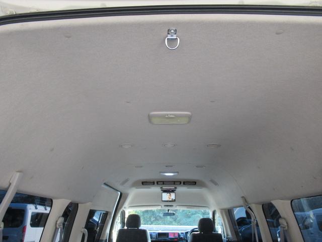 ハイエースワゴン グランドキャビン 4型仕様 LEDヘッドライト REVOシート2脚 車いす移動車 ナビ フルセグTV リアモニター TAW18インチAWキーレス エアロ 9人乗り(41枚目)