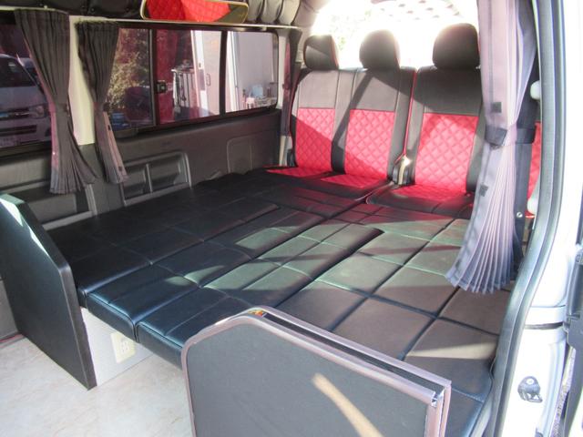 ハイエースワゴン GL 4型仕様 社外LEDヘッドライト 内装架装 横乗り可 ベッドキット ナビ リアモニター サブバッテリー 18インチAW パワスラ 前後ドラレコ(33枚目)