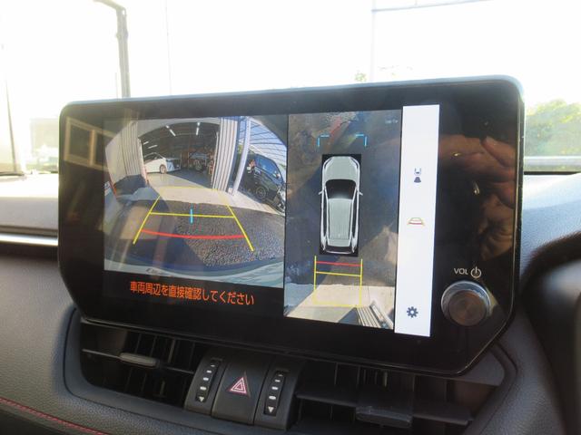 ＲＡＶ４ アドベンチャー　オフロードパッケージＩＩ　特別仕様車　１０．５インチディスプレイオーディオ　タコマ風グリル　合成皮革シート　デジタルインナーミラー　パノラミックビュー　パワーバックドア　プレミアムサウンド　トノカバー　クロスバー　ＥＴＣ２．０（14枚目）