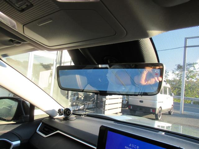 ＲＡＶ４ アドベンチャー　オフロードパッケージＩＩ　特別仕様車　１０．５インチディスプレイオーディオ　タコマ風グリル　合成皮革シート　デジタルインナーミラー　パノラミックビュー　パワーバックドア　プレミアムサウンド　トノカバー　クロスバー　ＥＴＣ２．０（16枚目）