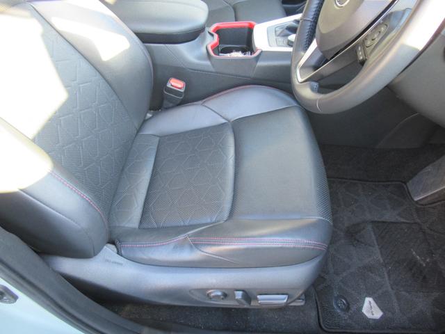 ＲＡＶ４ アドベンチャー　オフロードパッケージＩＩ　特別仕様車　１０．５インチディスプレイオーディオ　タコマ風グリル　合成皮革シート　デジタルインナーミラー　パノラミックビュー　パワーバックドア　プレミアムサウンド　トノカバー　クロスバー　ＥＴＣ２．０（22枚目）