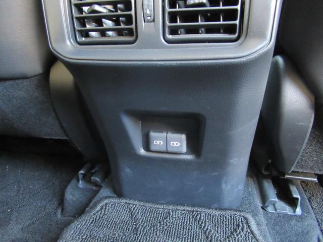 ＲＡＶ４ アドベンチャー　オフロードパッケージＩＩ　特別仕様車　１０．５インチディスプレイオーディオ　タコマ風グリル　合成皮革シート　デジタルインナーミラー　パノラミックビュー　パワーバックドア　プレミアムサウンド　トノカバー　クロスバー　ＥＴＣ２．０（33枚目）