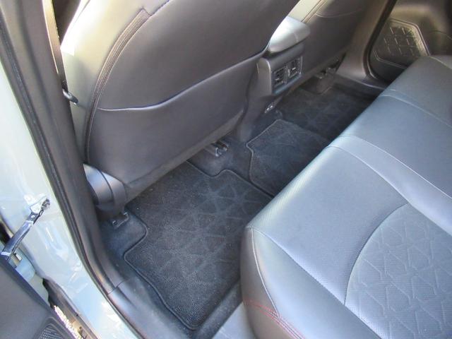 ＲＡＶ４ アドベンチャー　オフロードパッケージＩＩ　特別仕様車　１０．５インチディスプレイオーディオ　タコマ風グリル　合成皮革シート　デジタルインナーミラー　パノラミックビュー　パワーバックドア　プレミアムサウンド　トノカバー　クロスバー　ＥＴＣ２．０（38枚目）