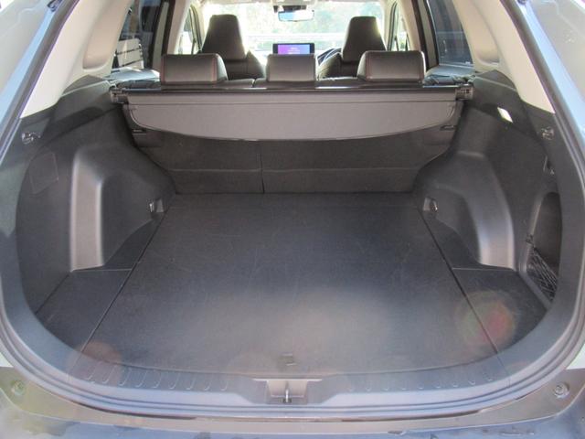 ＲＡＶ４ アドベンチャー　オフロードパッケージＩＩ　特別仕様車　１０．５インチディスプレイオーディオ　タコマ風グリル　合成皮革シート　デジタルインナーミラー　パノラミックビュー　パワーバックドア　プレミアムサウンド　トノカバー　クロスバー　ＥＴＣ２．０（40枚目）