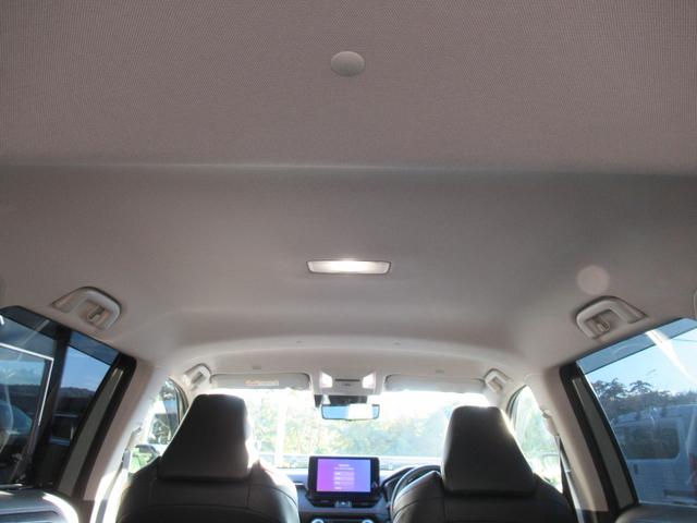ＲＡＶ４ アドベンチャー　オフロードパッケージＩＩ　特別仕様車　１０．５インチディスプレイオーディオ　タコマ風グリル　合成皮革シート　デジタルインナーミラー　パノラミックビュー　パワーバックドア　プレミアムサウンド　トノカバー　クロスバー　ＥＴＣ２．０（43枚目）