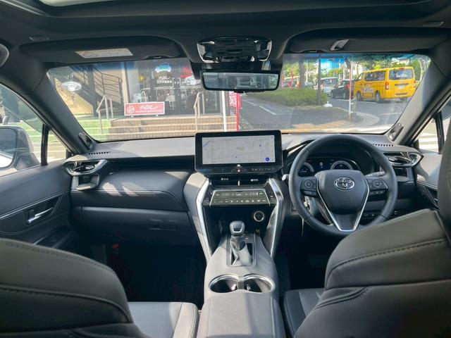 ハリアーハイブリッド Ｚ　レザーパッケージ　全周囲カメラ　クリアランスソナー　オートクルーズコントロール　レーンアシスト　パワーシート　衝突被害軽減システム　サンルーフ　ナビ　ＴＶ　オートマチックハイビーム　オートライト　ＬＥＤヘッドランプ（2枚目）