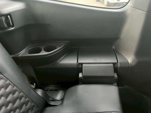 ヴォクシー Ｓ－Ｚ　ドライブレコーダー　バックカメラ　ナビ　クリアランスソナー　オートクルーズコントロール　レーンアシスト　衝突被害軽減システム　両側電動スライドドア　オートマチックハイビーム　ＬＥＤヘッドランプ（28枚目）