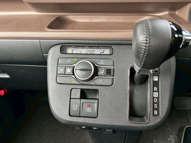 ムーヴキャンバス セオリーＧ　ブルートゥース　ＩＳＴＯＰ　前後ソナー　衝突軽減ブレーキ　フルフラットシート　ＬＥＤヘッド　横滑り防止機能　シートヒーター　Ｂカメラ　オートライト　ベンチシート　サイドエアバッグ　イモビライザー（24枚目）