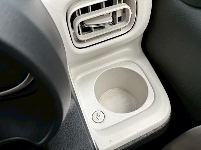 ムーヴキャンバス ストライプスＧ　ＢＬＵＥＴＯＯＴＨ　前後障害物センサー　クルコン　アイドルストップ　Ｂカメラ　パワーウインドウ　セキュリティアラーム　フルフラット　スマートキープッシュスタート　カーテンエアバック　Ｓヒーター　ＰＳ（41枚目）