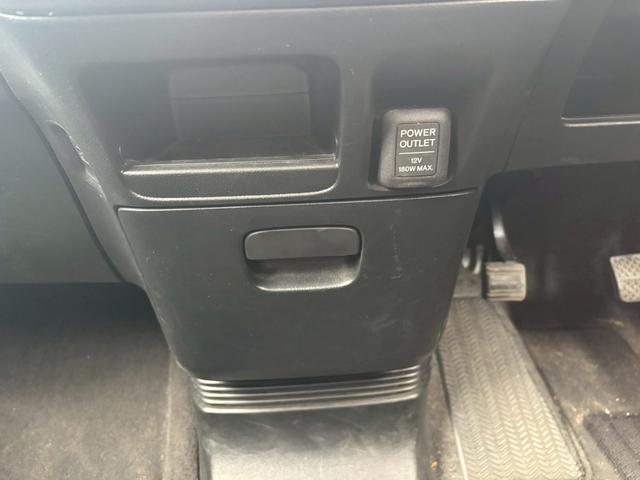 Ｎ－ＢＯＸ Ｇ・Ｌパッケージ　カラーバックモニター　全席ＰＷ　イモビライザー　ナビテレビ　地ＴＶ　衝突安全ボディ　ＡＡＣ　横滑り防止　スマートキー　メモリーナビ　ＡＢＳ　ＥＴＣ　キーレスＥ　運転席エアバッグ（7枚目）