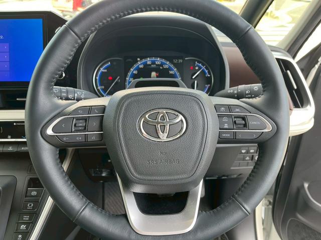 ノア ハイブリッドＺ　４ＷＤ　ドライブレコーダー　全周囲カメラ　ナビ　ＴＶ　クリアランスソナー　オートクルーズコントロール　レーンアシスト　パークアシスト　衝突被害軽減システム　両側電動スライドドア（3枚目）