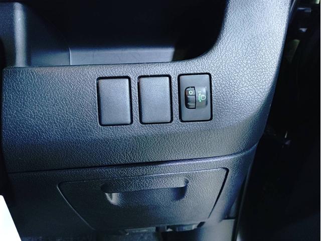 ノア X ナビ・ETC・フルセグTV・両側スライドドア・バックカメラ・2列目両側回転シート付(39枚目)