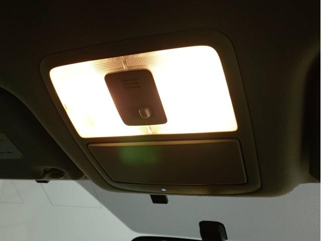 ノア X ナビ・ETC・フルセグTV・両側スライドドア・バックカメラ・2列目両側回転シート付(51枚目)