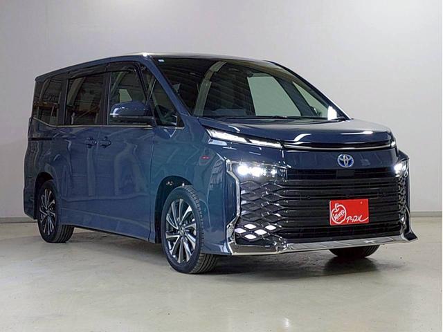 ヴォクシー ハイブリッドＳ－Ｚ　ナビ・ＴＶ・ディスプレイオーディオ・ＥＴＣ２．０・全方位モニター・リヤモニター・両側パワースライドドア・パワーバックドア・ユニバーサルステップ付（3枚目）