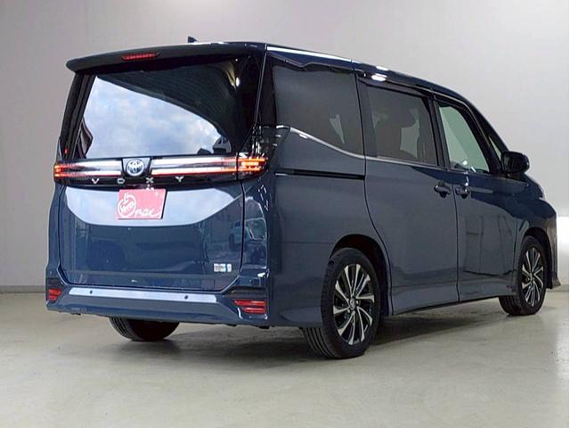 ヴォクシー ハイブリッドＳ－Ｚ　ナビ・ＴＶ・ディスプレイオーディオ・ＥＴＣ２．０・全方位モニター・リヤモニター・両側パワースライドドア・パワーバックドア・ユニバーサルステップ付（5枚目）