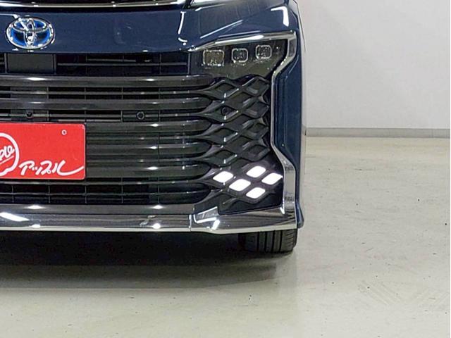 ヴォクシー ハイブリッドＳ－Ｚ　ナビ・ＴＶ・ディスプレイオーディオ・ＥＴＣ２．０・全方位モニター・リヤモニター・両側パワースライドドア・パワーバックドア・ユニバーサルステップ付（12枚目）