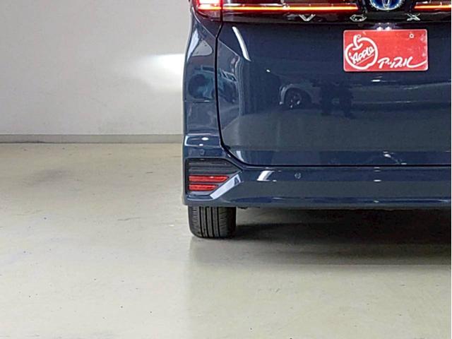 ヴォクシー ハイブリッドＳ－Ｚ　ナビ・ＴＶ・ディスプレイオーディオ・ＥＴＣ２．０・全方位モニター・リヤモニター・両側パワースライドドア・パワーバックドア・ユニバーサルステップ付（14枚目）