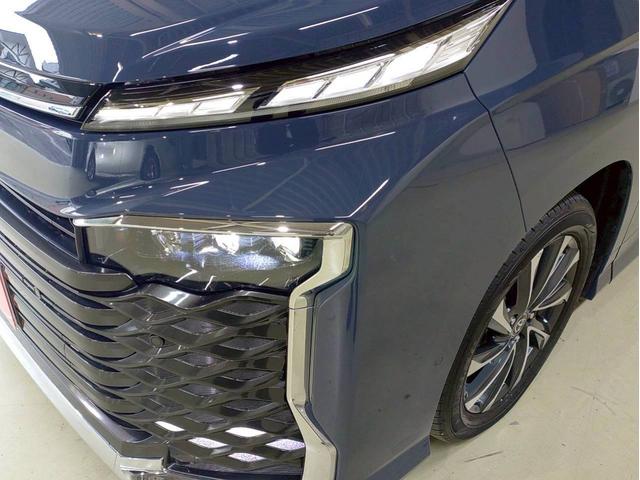 ヴォクシー ハイブリッドＳ－Ｚ　ナビ・ＴＶ・ディスプレイオーディオ・ＥＴＣ２．０・全方位モニター・リヤモニター・両側パワースライドドア・パワーバックドア・ユニバーサルステップ付（17枚目）