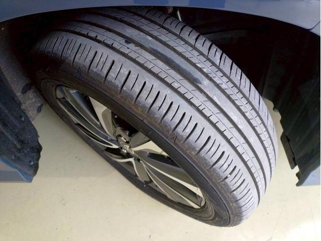 ヴォクシー ハイブリッドＳ－Ｚ　ナビ・ＴＶ・ディスプレイオーディオ・ＥＴＣ２．０・全方位モニター・リヤモニター・両側パワースライドドア・パワーバックドア・ユニバーサルステップ付（23枚目）