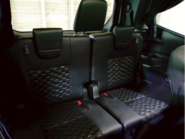 ヴォクシー ハイブリッドＳ－Ｚ　ナビ・ＴＶ・ディスプレイオーディオ・ＥＴＣ２．０・全方位モニター・リヤモニター・両側パワースライドドア・パワーバックドア・ユニバーサルステップ付（40枚目）