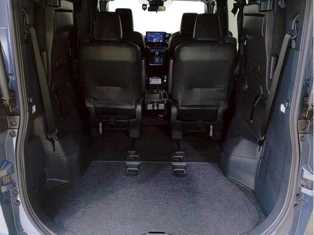 ヴォクシー ハイブリッドＳ－Ｚ　ナビ・ＴＶ・ディスプレイオーディオ・ＥＴＣ２．０・全方位モニター・リヤモニター・両側パワースライドドア・パワーバックドア・ユニバーサルステップ付（46枚目）