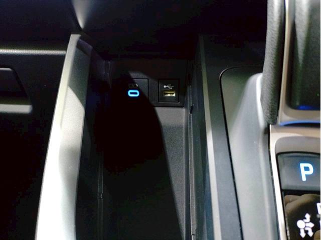 ヴォクシー ハイブリッドＳ－Ｚ　ナビ・ＴＶ・ディスプレイオーディオ・ＥＴＣ２．０・全方位モニター・リヤモニター・両側パワースライドドア・パワーバックドア・ユニバーサルステップ付（53枚目）