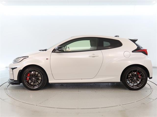 GRヤリス RZ ハイパフォーマンス 1年間走行無制限保証 衝突回避被害軽減 DA バックカメラ ドラレコ ETC クルーズコントロール LEDヘッドライト スマートキー オートエアコン アイドリングストップ ブラインドモニタ 4WD(3枚目)