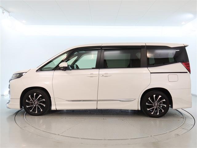 ノア ハイブリッドS-Z 1年間走行無制限保証 ペダル踏み間違い 衝突回避被害軽減 車線逸脱警報機能 メモリナビ フルセグTV バックカメラ ドライブレコーダー ETC 電源コンセント クルーズコントロール 電動スライドドア(3枚目)