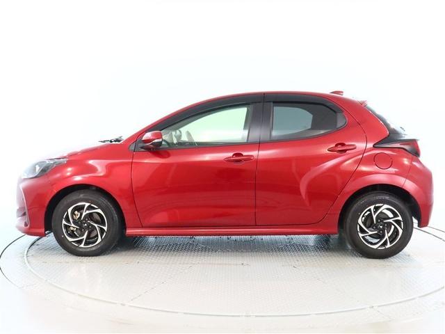 ヤリス X 1年間走行無制限保証 ペダル踏み間違い 衝突回避被害軽減 車線逸脱警報機能 DA バックカメラ ETC マニュアルエアコン(3枚目)