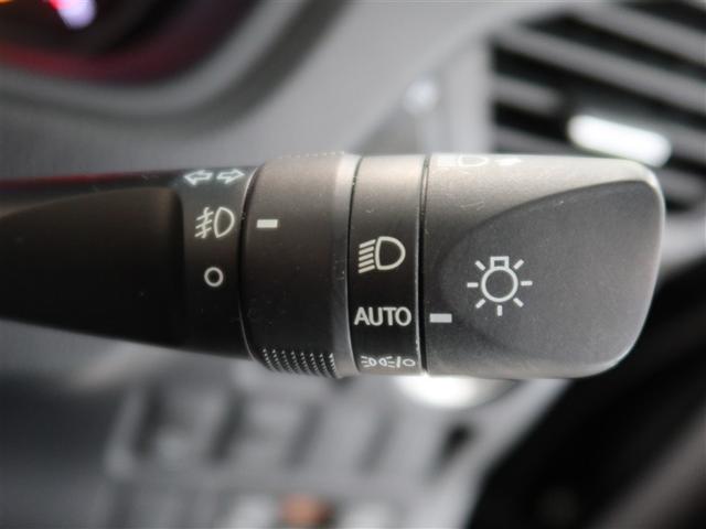 ヴォクシー ZS 煌III 1年間走行無制限保証 ペダル踏み間違い 衝突回避被害軽減 車線逸脱警報機能 メモリナビ フルセグTV ドライブレコーダー ETC クルーズコントロール 電動スライドドア LEDヘッドライト DVD再生(20枚目)