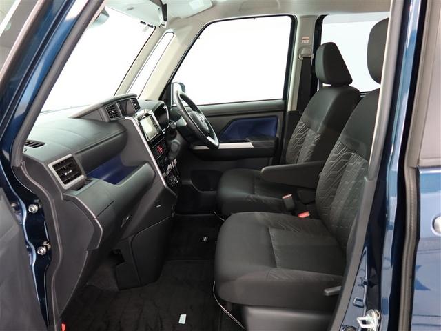 座り心地の良いシートで運転席も助手席もリラックスしてゆったりとドライブをお楽しみいただけます。