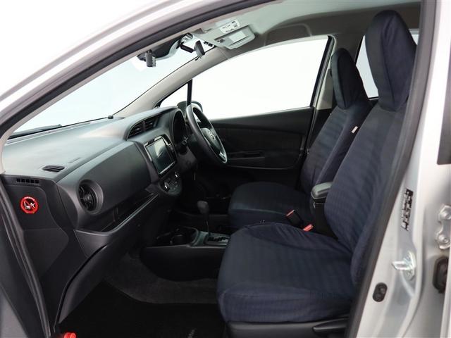 ヴィッツ ハイブリッドＦ　１年間走行無制限保証　衝突回避被害軽減　車線逸脱警報機能　メモリナビ　フルセグＴＶ　バックカメラ　ＥＴＣ　ＤＶＤ再生　オートエアコン（11枚目）