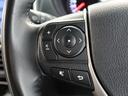 便利なステアリングスイッチ付きでナビに目をやらなくても音量調整等が可能です。
