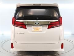 ������Υѥ�Ǽ�����Ŭ�ˡ����ݡ��ɽ����������륹�إ����˥��٤��Ѱդ��Ƥ���ޤ��� 4