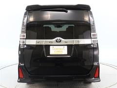 ������Υѥ�Ǽ�����Ŭ�ˡ����ݡ��ɽ����������륹�إ����˥��٤��Ѱդ��Ƥ���ޤ��� 4