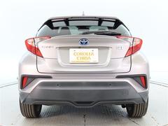 ������Υѥ�Ǽ�����Ŭ�ˡ����ݡ��ɽ����������륹�إ����˥��٤��Ѱդ��Ƥ���ޤ��� 4