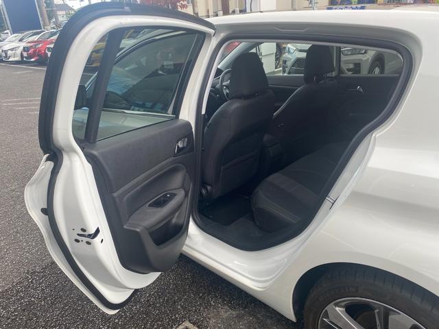 ３０８ アリュール　ブルーＨＤｉ　テックパックエディション　正規認定中古車　保証整備付　ナビ　ＥＴＣ（22枚目）