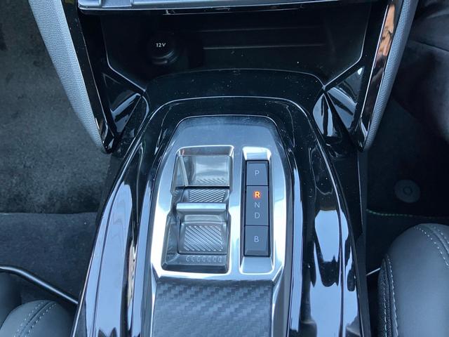 e-208 GT 正規認定中古車 保証整備付 弊社試乗車 ETC ドライブレコーダー(12枚目)