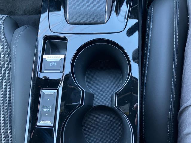 e-208 GT 正規認定中古車 保証整備付 弊社試乗車 ETC ドライブレコーダー(13枚目)