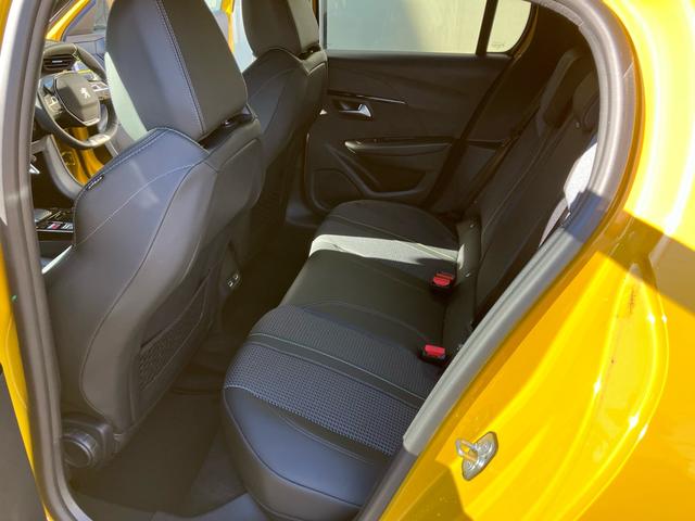 e-208 GT 正規認定中古車 保証整備付 弊社試乗車 ETC ドライブレコーダー(22枚目)