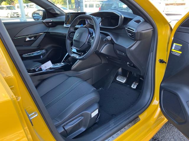 e-208 GT 正規認定中古車 保証整備付 弊社試乗車 ETC ドライブレコーダー(24枚目)