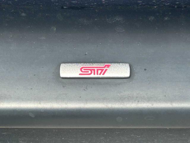 ＢＲＺ Ｓ　ＳＴＩフルエアロ　シートヒーター　リアスポイラー　トレセンＬＥＤ　ＳＴＩタワーバー　リアアンダーディヒューザー　バックカメラ　ＥＴＣ２．０　１オーナー　禁煙　ＢＲＺロゴ入ハーフレザー（4枚目）