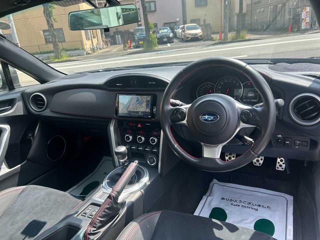 ＢＲＺ Ｓ　ＳＴＩフルエアロ　シートヒーター　リアスポイラー　トレセンＬＥＤ　ＳＴＩタワーバー　リアアンダーディヒューザー　バックカメラ　ＥＴＣ２．０　１オーナー　禁煙　ＢＲＺロゴ入ハーフレザー（8枚目）